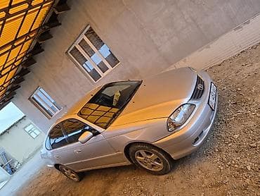 Унаа: Toyota Avensis: 2001 г., 1.8 л, Кол менен иштөөчү, Бензин, Лифтбек — 2