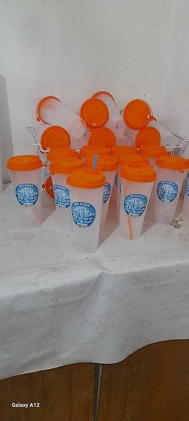 Лед «Муз Булак» в пластиковых стаканах с крышкой - Прозрачные стаканы