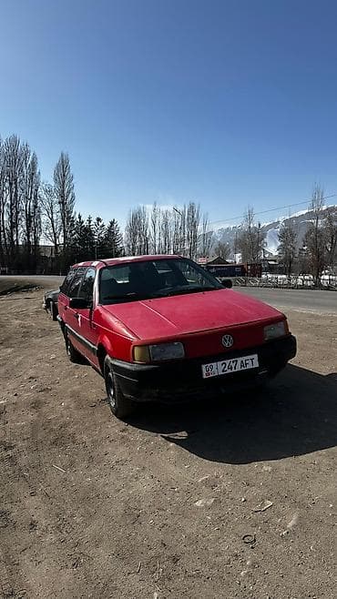 Volkswagen Passat Variant: 1992 г., Ручные, Бензин, Универсал
