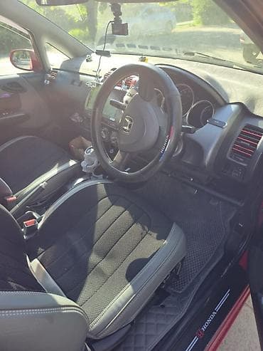 haima 3: Honda Fit: 2002 г., 1.3 л, Вариатор, Бензин, Хэтчбэк — 6