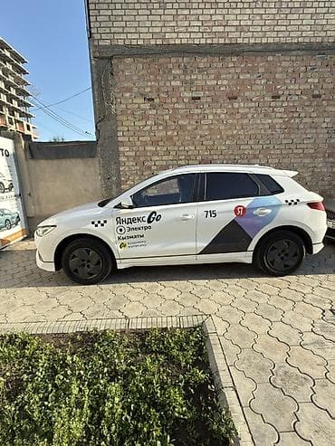 r19 235 55: BYD E2: 2024 г., Электромобиль, Хэтчбэк — 2