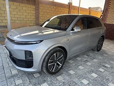 ли авто: Lixiang L6: 2024 г., 1.5 л, Автомат, Электромобиль, Универсал — 8