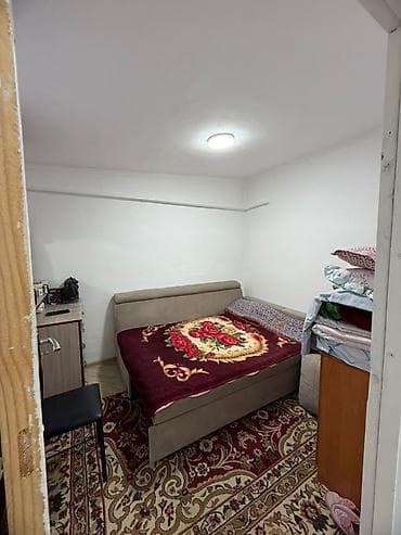 капсула дом: 🏡 **Продаётся дом с участком в Ак-Ордо-1!** 📍 Район: Ак-Ордо-1 📐 — 3