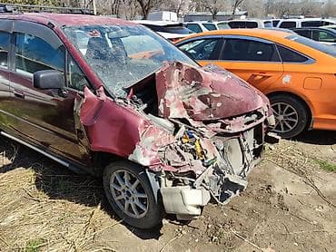 битые машина: Honda Odyssey: 1996 г., 2.3 л, Автомат, Газ, Минивэн — 8