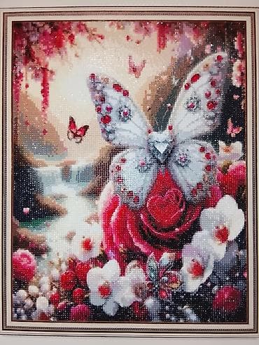 Декор жана интерьер: Картина «Бабочка и розы» в технике алмазной мозаики. - Сюжет: крупная — 1
