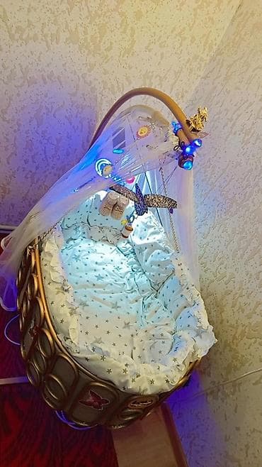 тапчан с навесом: Круглая детская кроватка-манеж с балдахином и подсветкой - Форма — 6