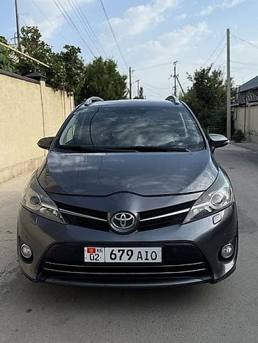 fard focus: Toyota Verso: 2013 г., 1.8 л, Автомат, Бензин, Универсал — 1