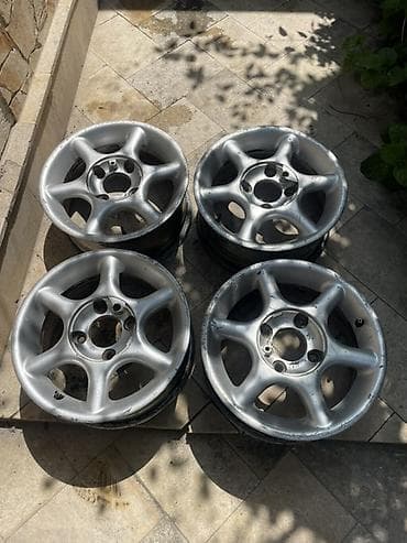 15: Литые Диски R 15 Комплект, отверстий - 4 — 1