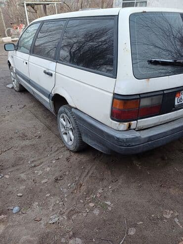 kia sorente: Volkswagen Passat: 1991 г., Механика, Бензин, Универсал — 10