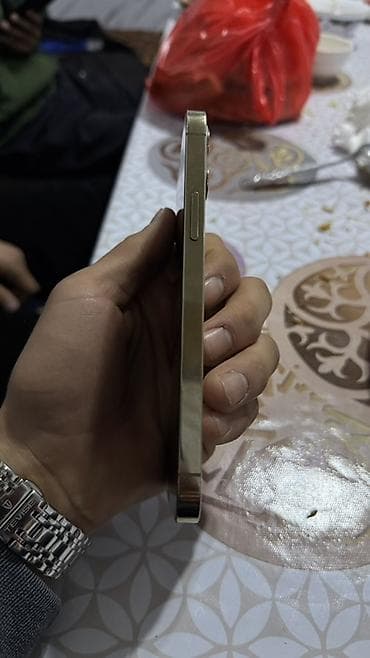 айфон хи: IPhone 12 Pro, Золотой, 84 % — 1