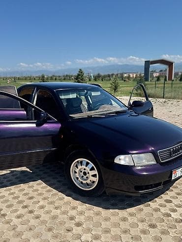 Audi A4: 1995 г., 1.8 л, Механика, Бензин, Седан — 4
