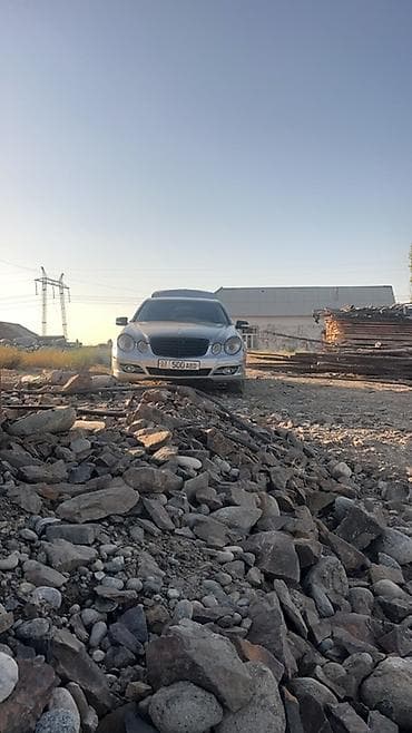 авто стенд: Mercedes-Benz E-Class: 2004 г., Автомат, Дизель, Седан — 5
