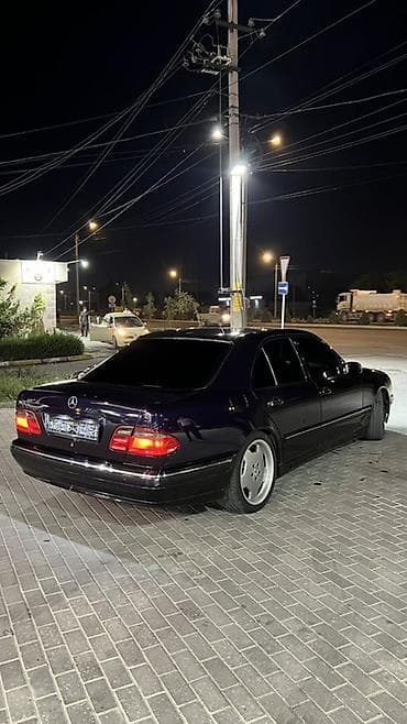 2000: Mercedes-Benz E-Class: 2000 г., 4.3 л, Автомат, Бензин, Седан — 4