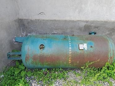 металлический шкаф бу: Горизонтальный воздушный ресивер (давленный сосуд) Описание: - Тип — 2