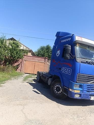 Транспорт: Тягач, Volvo, Тентованный — 1