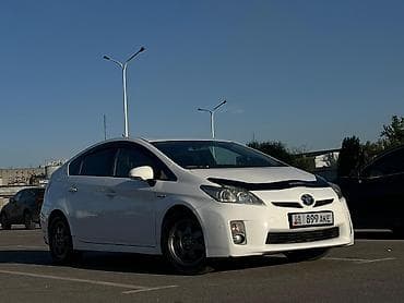 Toyota Prius: 2010 г., 1.8 л, Автомат, Гибрид, Хэтчбэк