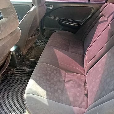 lexus es 2010: Toyota Avensis: 2001 г., Механика, Седан — 5
