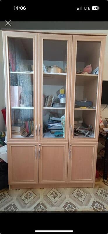 я ищу мебель бу: Книжный шкаф, Б/у, Дерево — 1