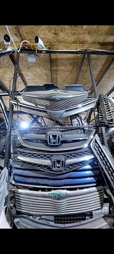 honda s2000: Решетка радиатора Honda 2005 г., Б/у, Оригинал — 3