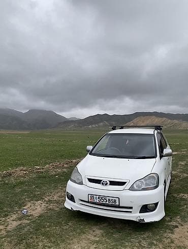 без пяти: Toyota Ipsum: 2004 г., 2.4 л, Газ, Универсал — 1
