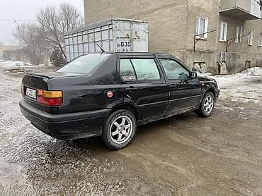 s 350: Volkswagen Vento: 1994 г., 1.8 л, Механика, Бензин, Седан — 5