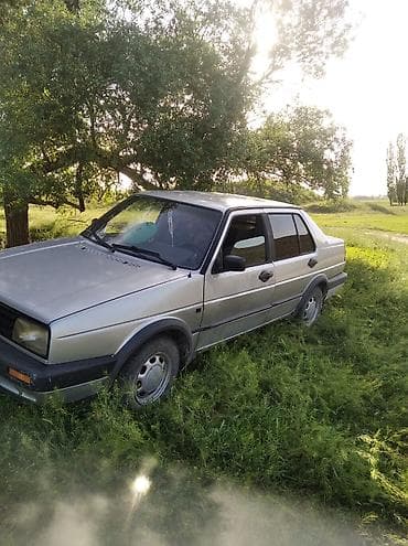 Транспорт: Volkswagen Jetta: 1991 г., 1.8 л, Механика, Бензин, Седан — 1