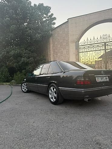 мини машины китайские: Mercedes-Benz W124: 1995 г., 2.2 л, Автомат, Газ, Седан — 3