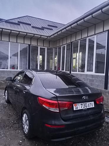 Транспорт: Kia Rio: 2015 г., 1.6 л, Автомат, Газ, Седан — 2