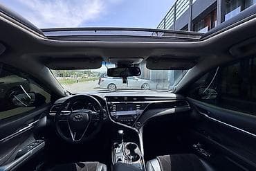есть вариант: Toyota Camry: 2018 г., 2.5 л, Автомат, Бензин, Седан — 5