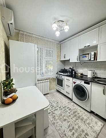 72: 1 комната, 33 м², 5 мкр 104 серия, 2 этаж, Евроремонт — 1