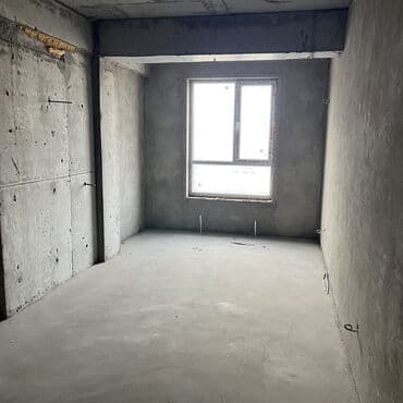 срочно продаётся 1 комнатная квартира в районе ошского рынка по улице молодая гвардия токтогула: 1 комната, 48 м², Элитка — 5