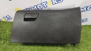 меняю доплатой мне: Ford Fusion v-2.0 hybrid 2013 год, бардачок — 1