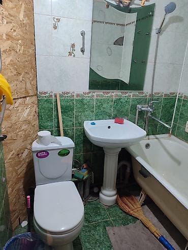 osh flat: Сдается 2‑комнатная квартира. Планировка и помещения: - Просторная — 7