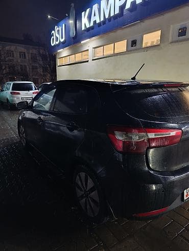 kia rio 2013: Kia Rio: 2013 г., 1.4 л, Автомат, Бензин, Хэтчбэк — 4