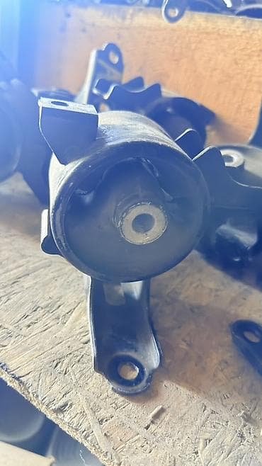 Подушка мотора Honda at lalafo.kg Подушка мотора Honda