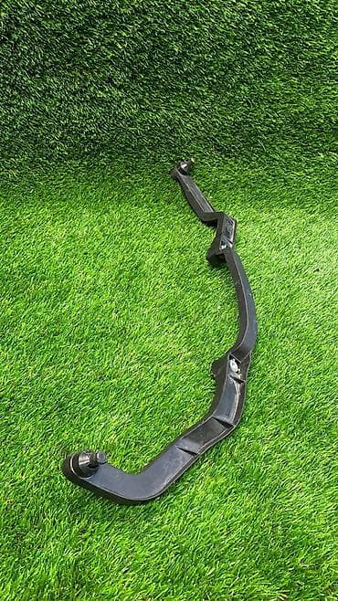 Кронштейн Bmw X5 48I E70 (Е70) N62B48 4 2007 (б/у)  Марка: BMW Модель