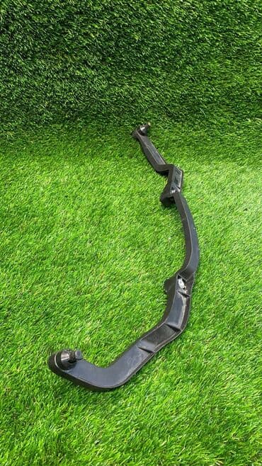 n62: Кронштейн Bmw X5 48I E70 (Е70) N62B48 4 2007 (б/у)  Марка: BMW Модель — 1