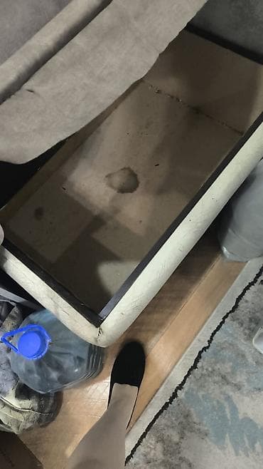 foldable table: Прямой диван — 2