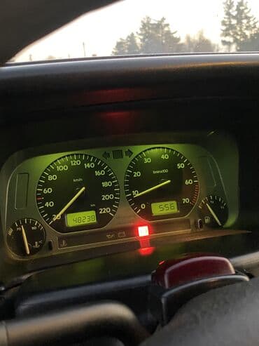 авто купить: Volkswagen Vento: 1992 г., Бензиновая — 9