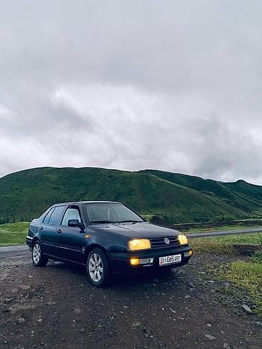 renault sm6: Volkswagen Vento: 1994 г., Седан — 4