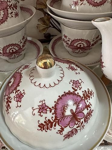 dinner table: Чайный сервиз на 6 персон с красивым цветочным узором — 5