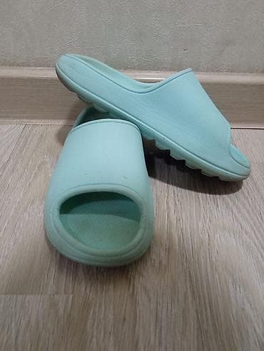 soft shell: Продаю детские резиновые шлепки, состояние хорошее, размер 34-35 — 2