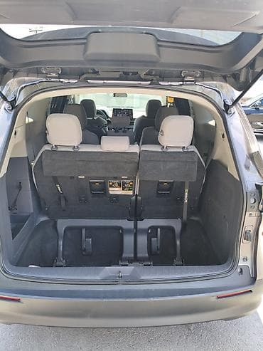matiz diska: Toyota Sienna: 2021 г., 2.5 л, Вариатор, Гибрид, Минивэн — 9