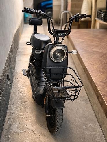 Мототехника: Электроскутер iBike с передней корзиной состояние б/у пол года — 1