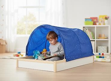 Навес над кроватью Икеа, новый в упаковке. Отлично подойдет для детей