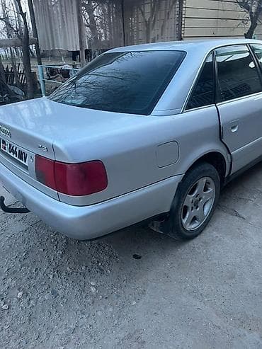 Audi A6: 1996 г., 2.6 л, Ручные, Бензин, Седан
