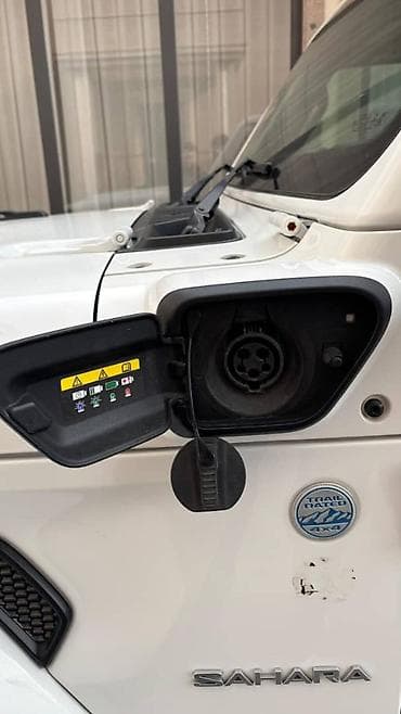 Транспорт: Jeep Wrangler: 2021 г., 2 л, Автомат, Электромобиль, Внедорожник — 10