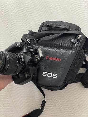canon 1000d: Всё есть чехол зарядка срочно продаю Зеркальная камера Canon EOS 4000D — 1