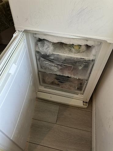 Холодильник Indesit, двухкамерный, белый. - Классическая компоновка — 3