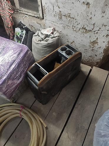 степ подлокотник: Универсальный подлокотник. подходит на Хонда степвагон. отдам — 1